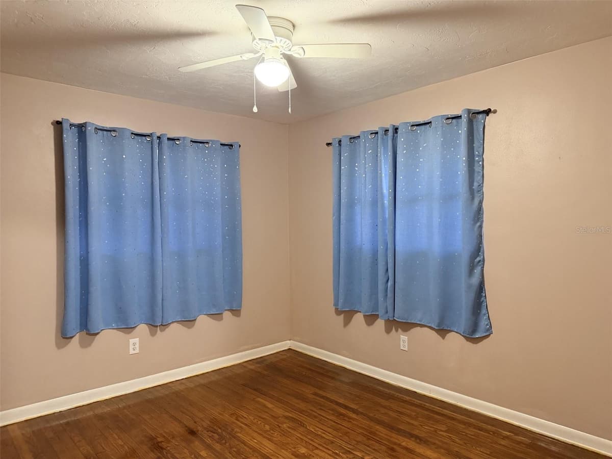 1025 4TH STREET — photo 12 of 19