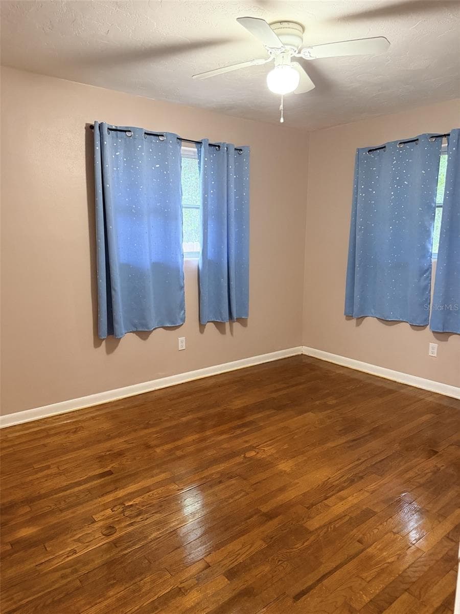 1025 4TH STREET — photo 15 of 19