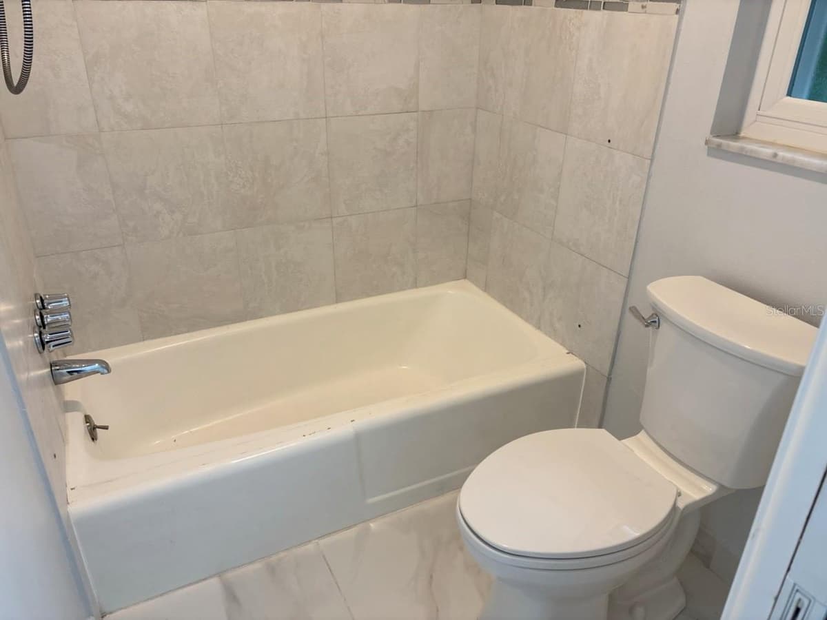 22201 OLEAN BOULEVARD — photo 17 of 18