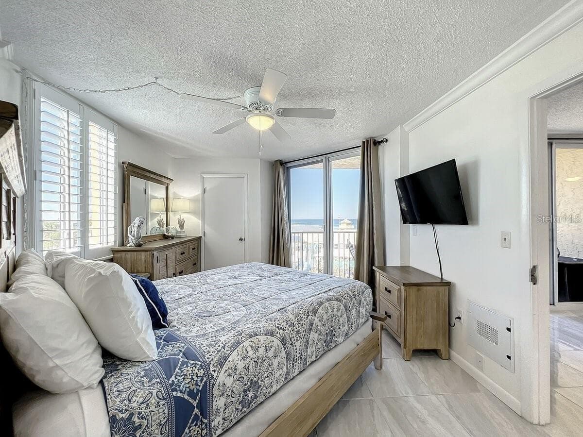 421 ATLANTIC AVENUE — photo 9 of 12