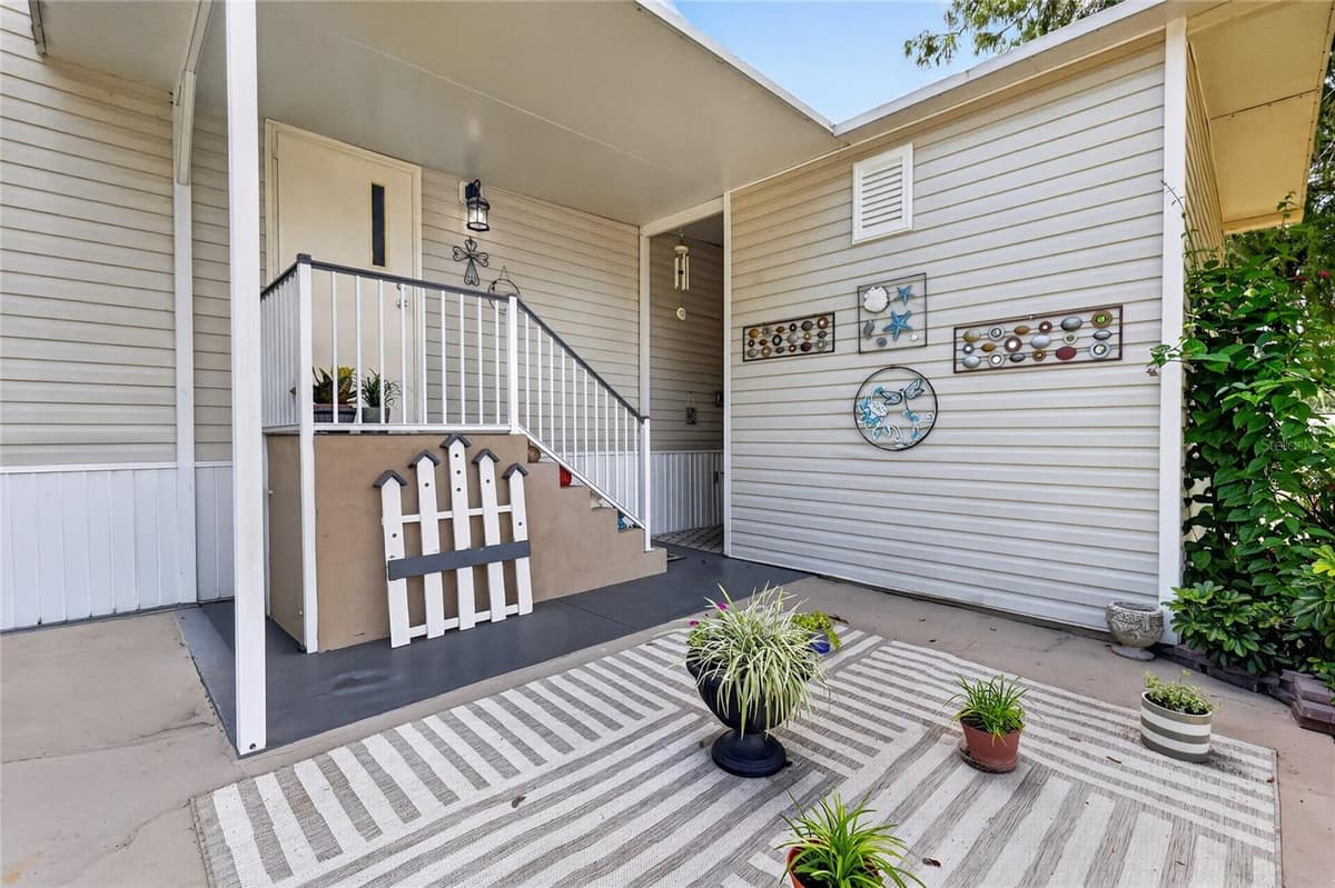 704 KIMBERLY AVENUE — photo 39 of 47