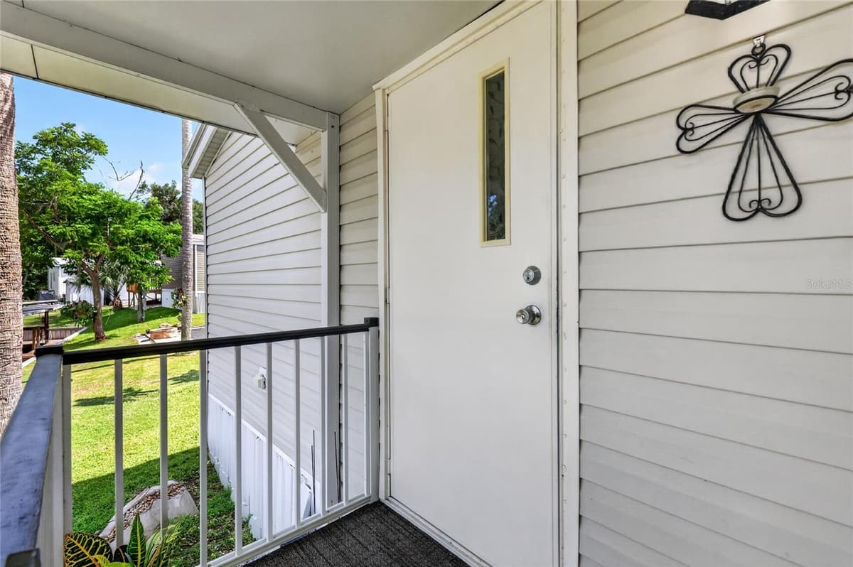 704 KIMBERLY AVENUE — photo 35 of 47