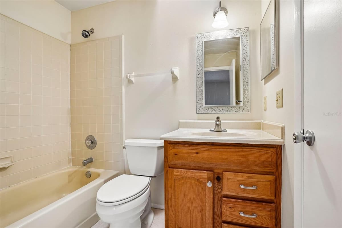 170 HILL STREET — photo 21 of 28