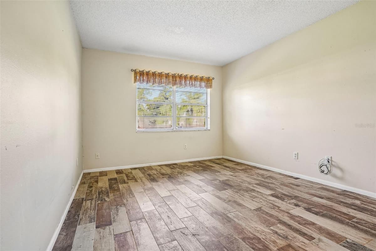 170 HILL STREET — photo 14 of 28
