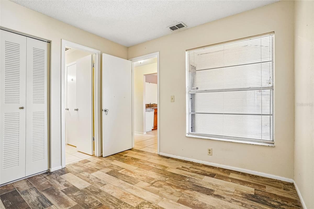 170 HILL STREET — photo 19 of 28
