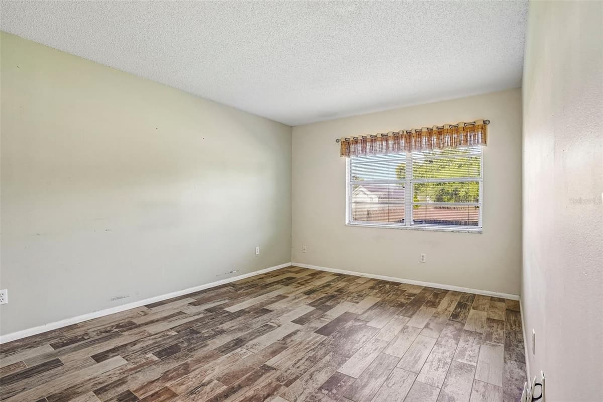 170 HILL STREET — photo 13 of 28
