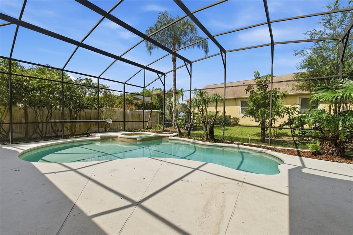 10008 CANOPY TREE COURT — photo 27 of 37
