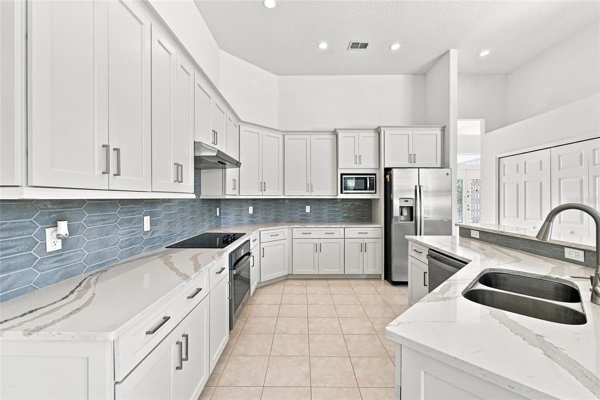 10008 CANOPY TREE COURT — photo 3 of 37