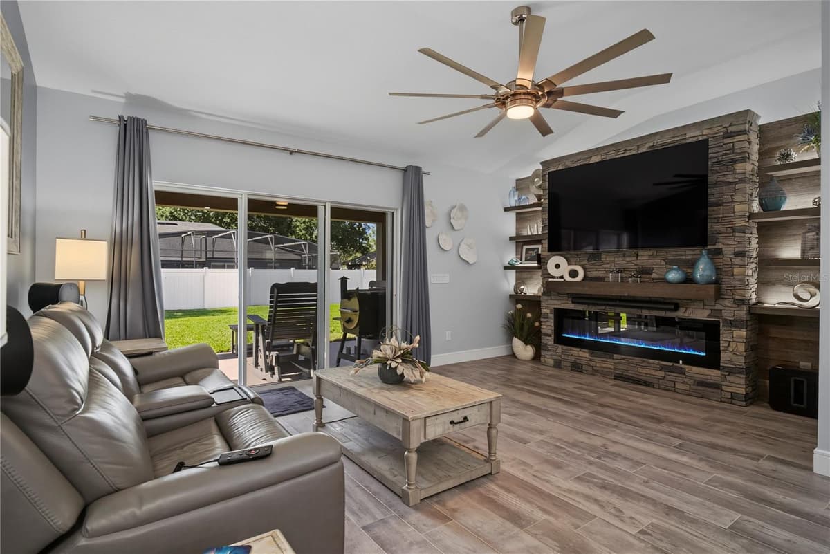 527 COPPERDALE AVENUE — photo 22 of 49