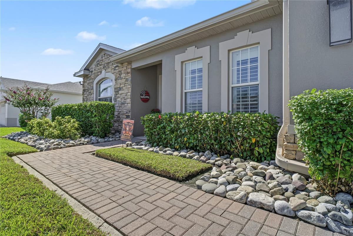 527 COPPERDALE AVENUE — photo 4 of 49