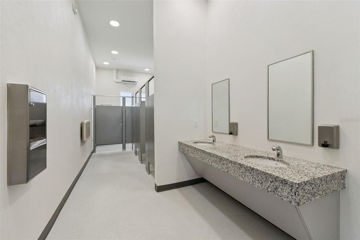 1345 FOUNTAIN VIEW STREET — photo 31 of 36