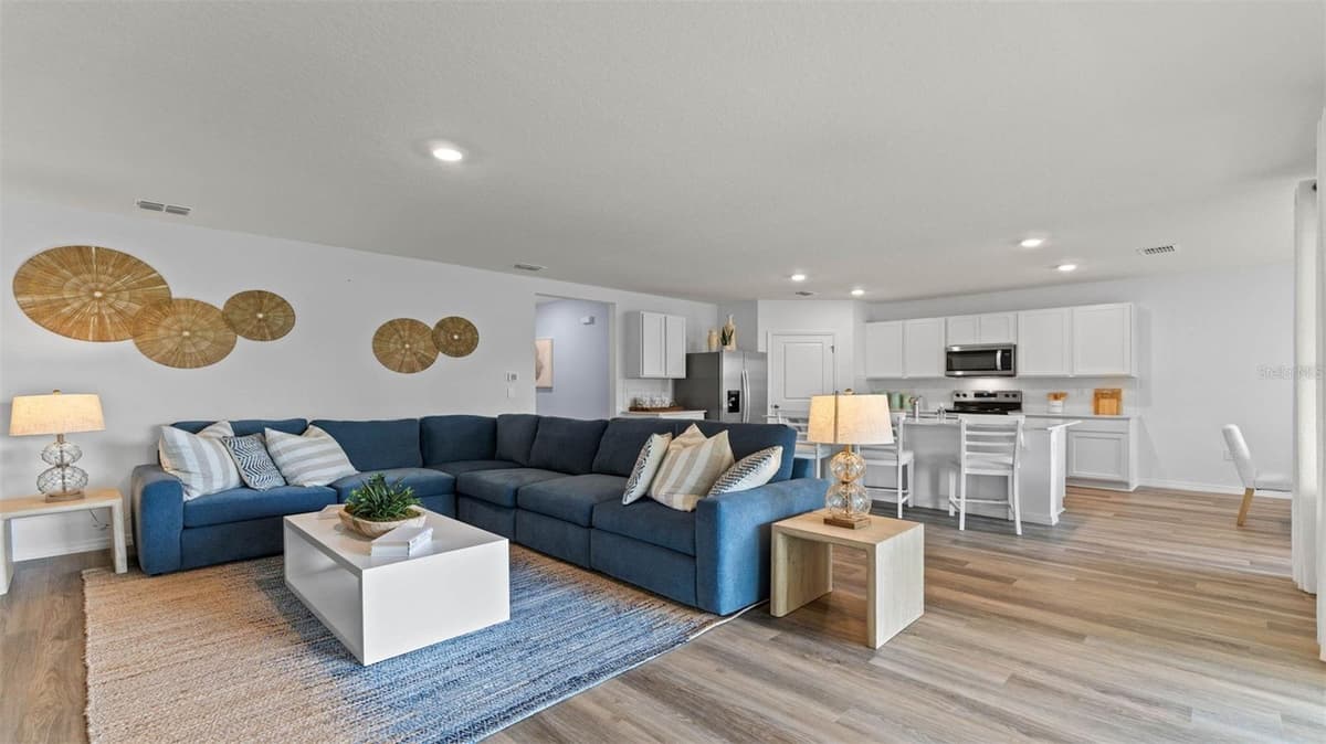 1345 FOUNTAIN VIEW STREET — photo 12 of 36