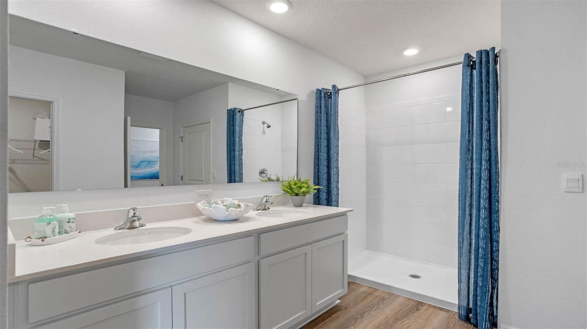 1345 FOUNTAIN VIEW STREET — photo 23 of 36