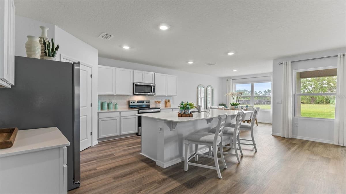 1345 FOUNTAIN VIEW STREET — photo 5 of 36