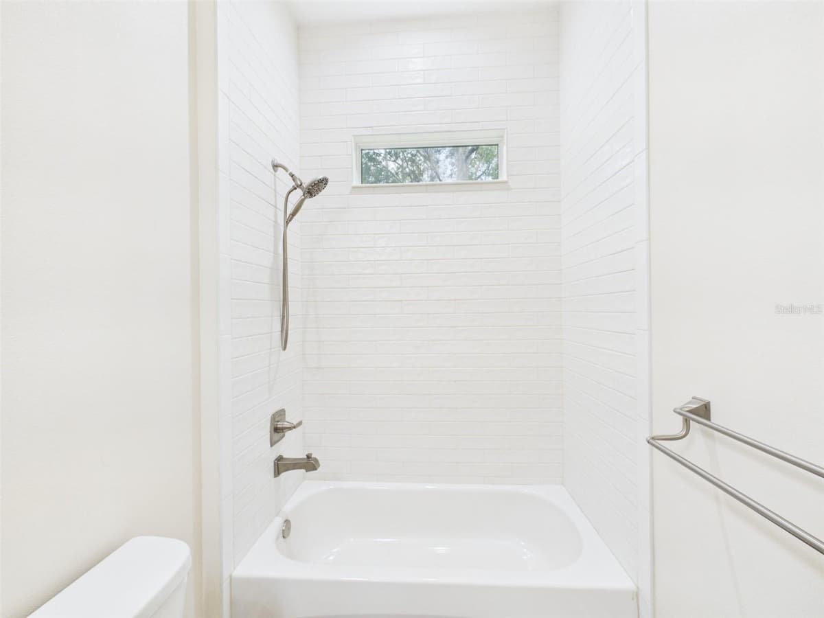7695 188 AVENUE — photo 35 of 67