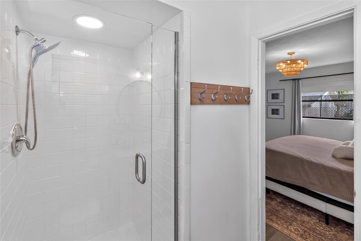 611 BRYAN COURT — photo 9 of 28