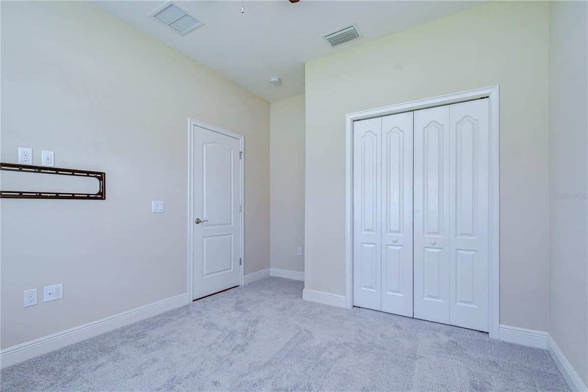 826 VINO VERDE CIRCLE — photo 24 of 31