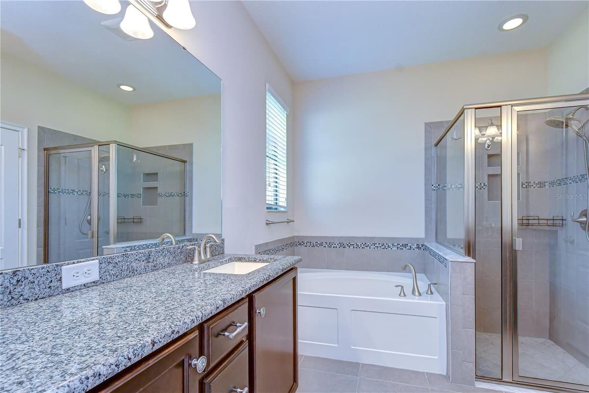 826 VINO VERDE CIRCLE — photo 15 of 31
