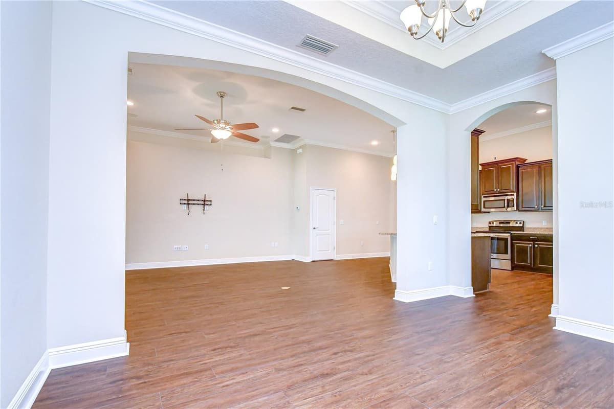 826 VINO VERDE CIRCLE — photo 9 of 31