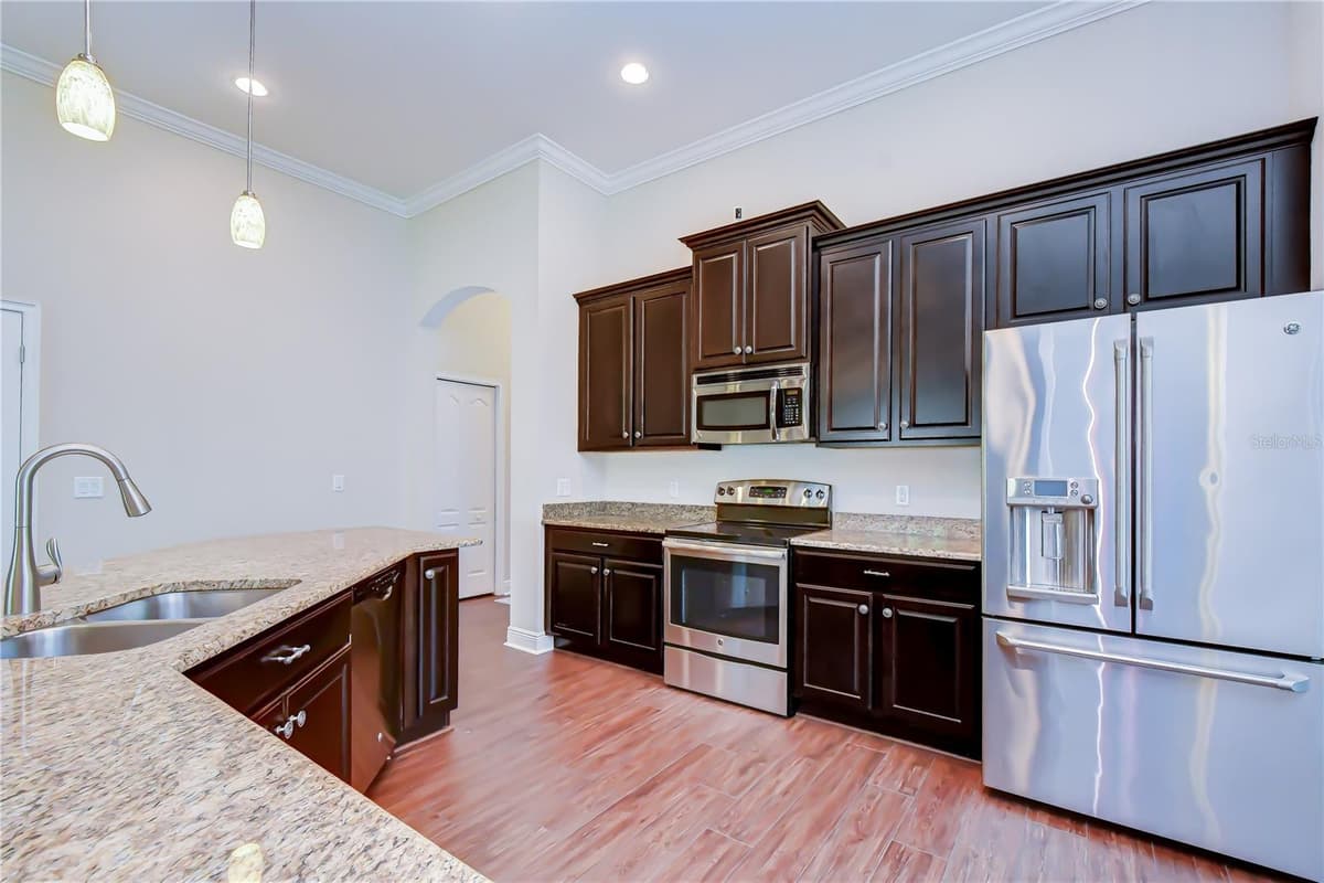 826 VINO VERDE CIRCLE — photo 6 of 31