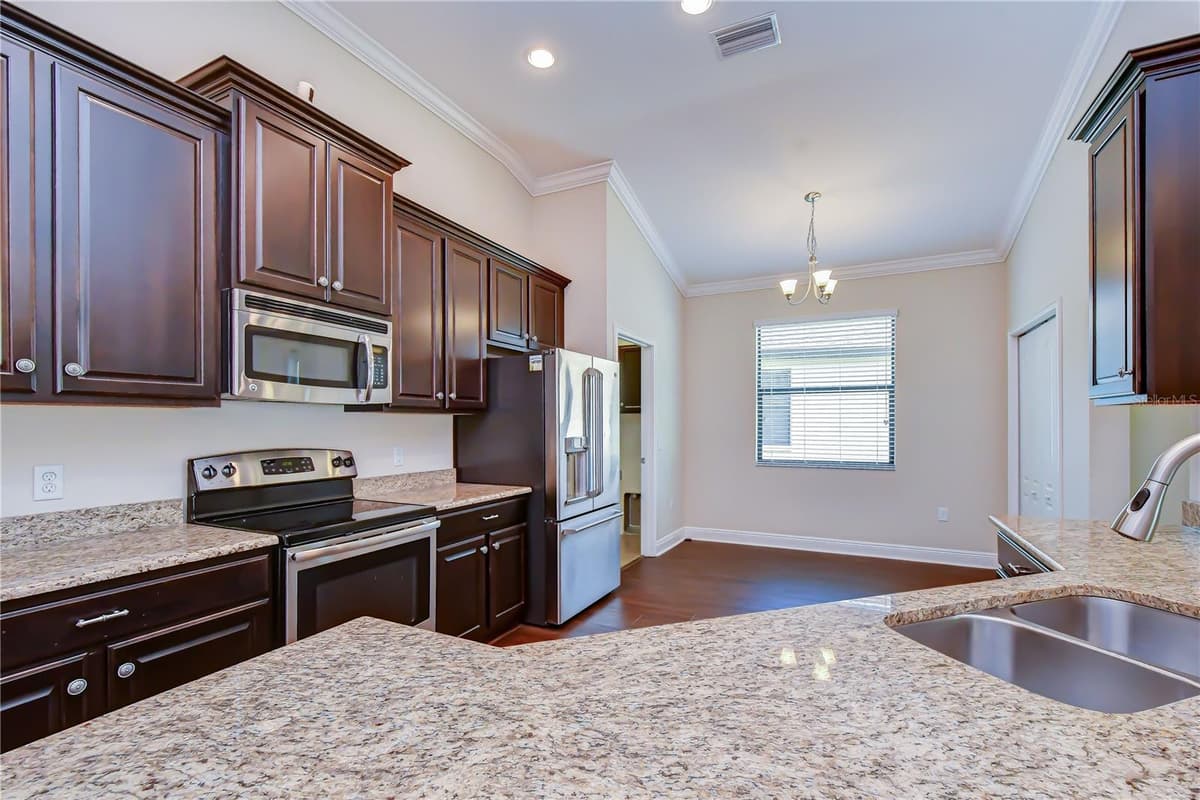 826 VINO VERDE CIRCLE — photo 5 of 31