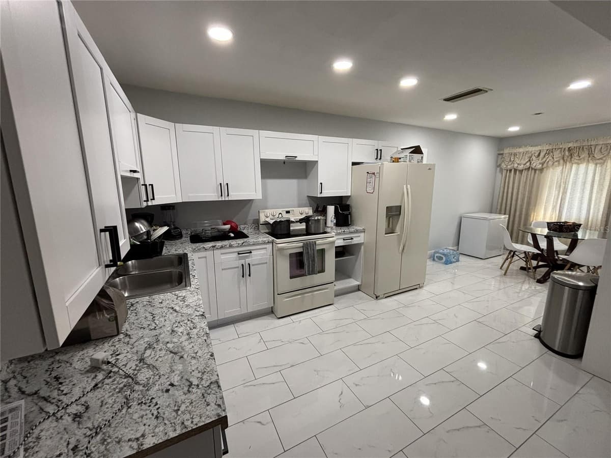 1347 BUCKINGHAM DRIVE — photo 9 of 19