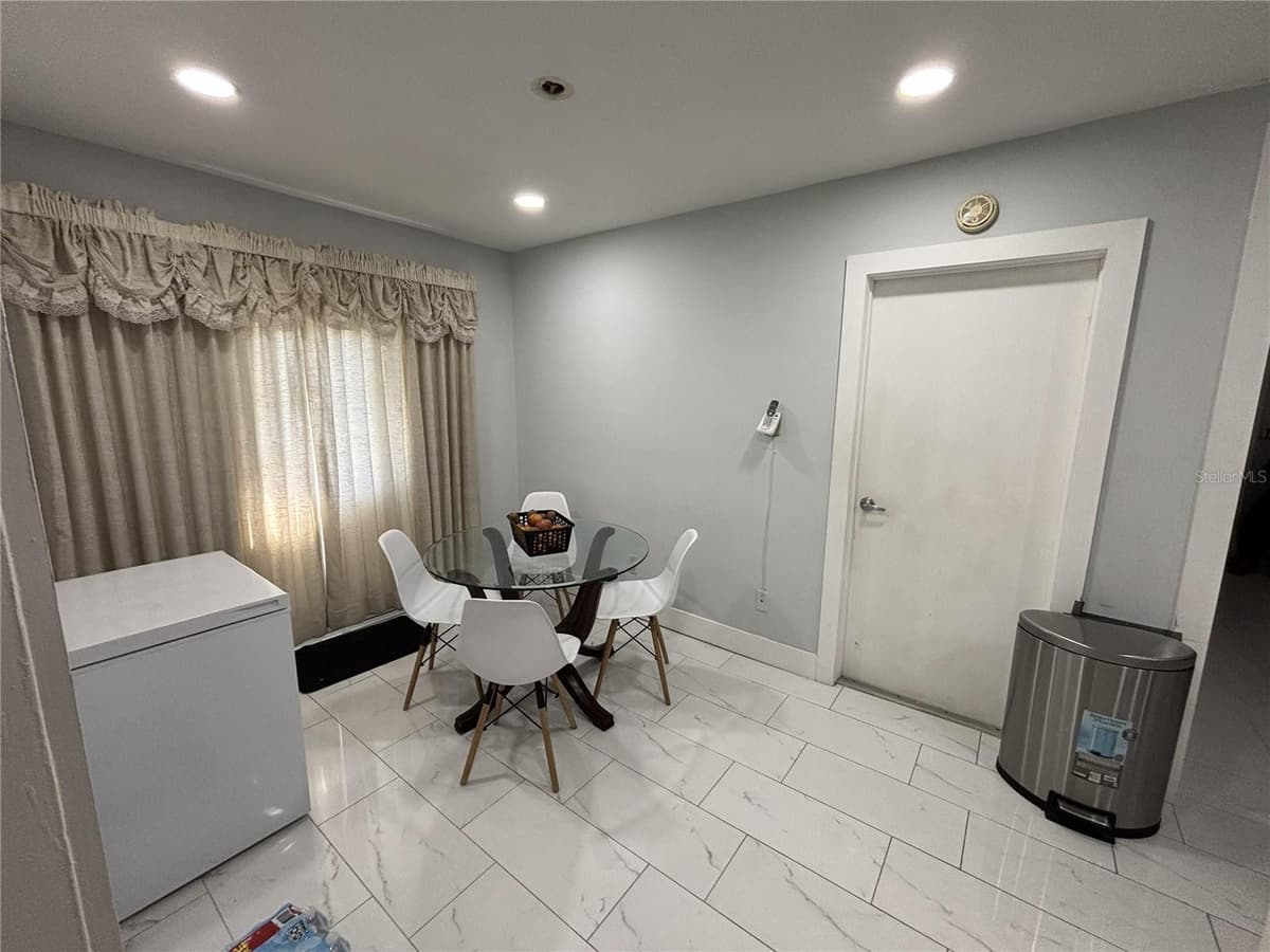 1347 BUCKINGHAM DRIVE — photo 11 of 19