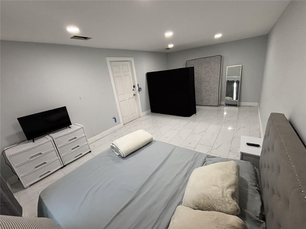 1347 BUCKINGHAM DRIVE — photo 15 of 19