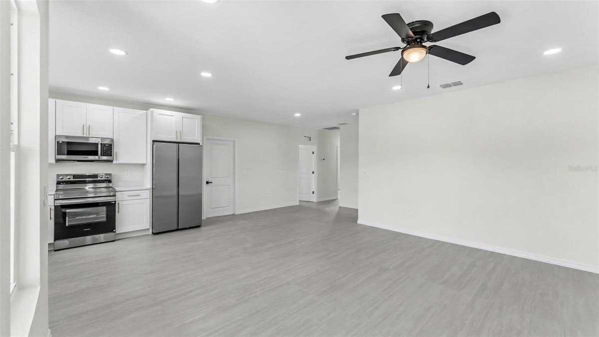 40 ASH STREET — photo 30 of 39