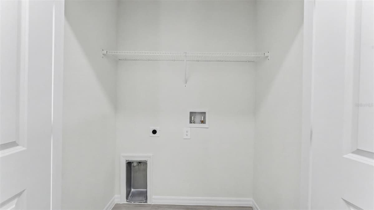 40 ASH STREET — photo 9 of 39