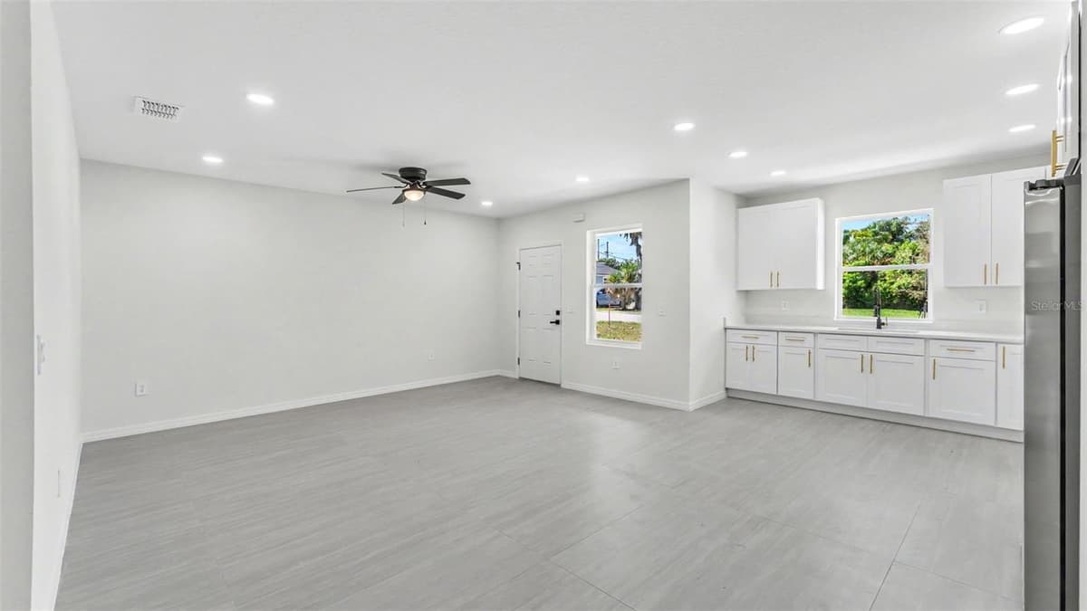 40 ASH STREET — photo 29 of 39