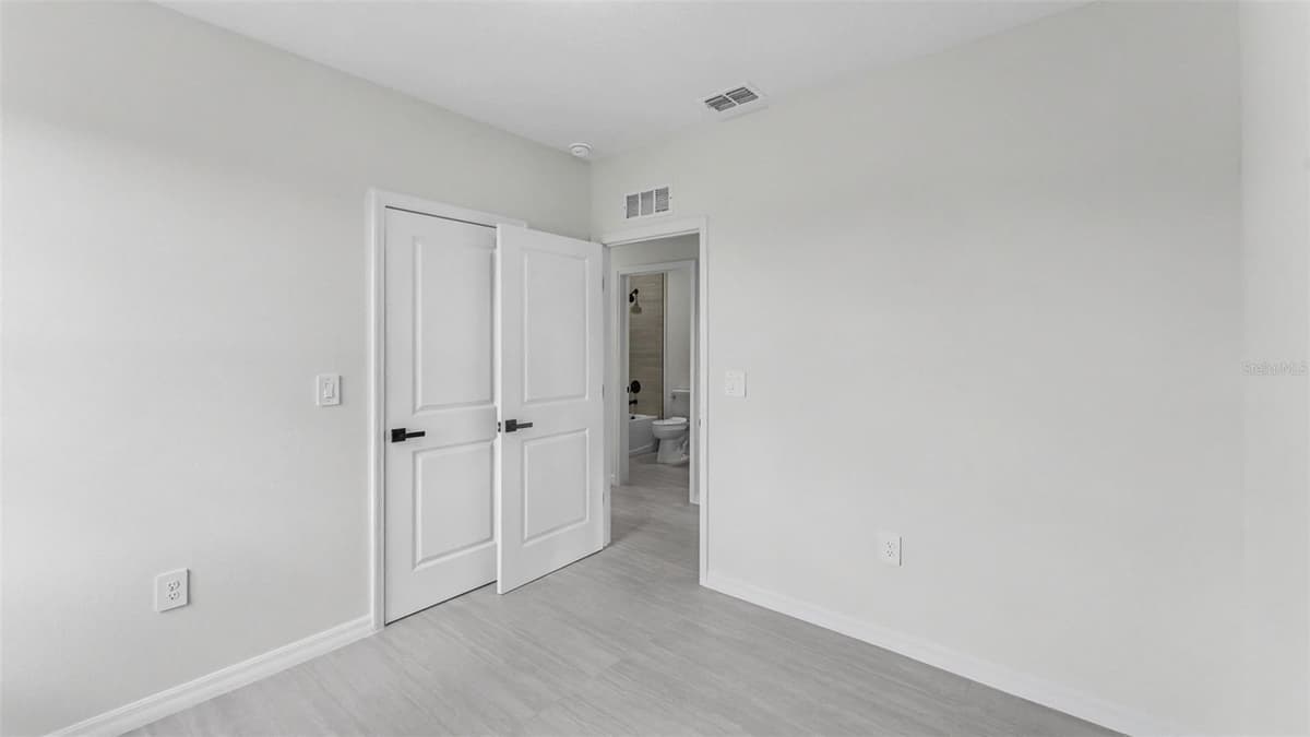 40 ASH STREET — photo 13 of 39