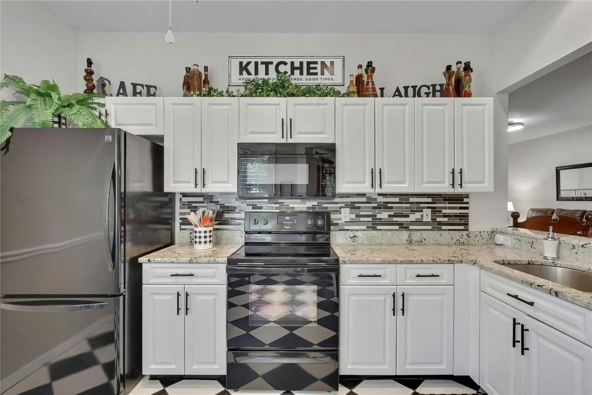 15036 SILVERSMITH CIRCLE — photo 11 of 34