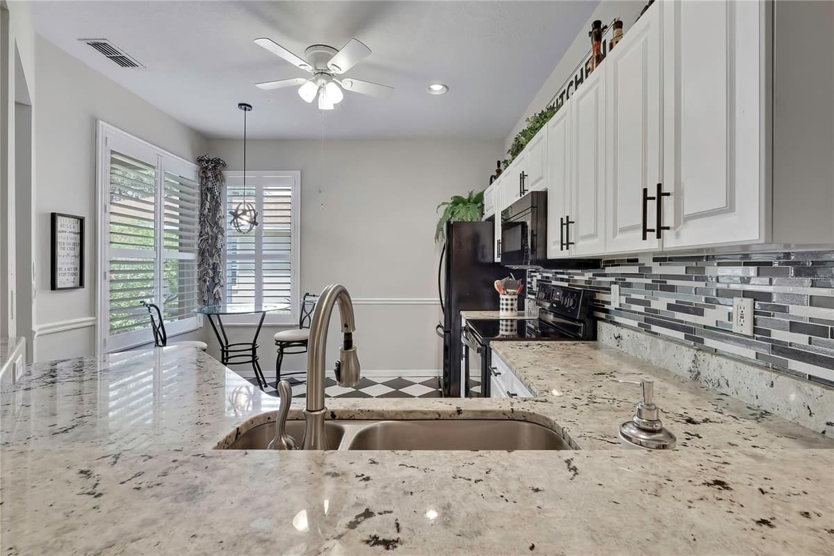 15036 SILVERSMITH CIRCLE — photo 9 of 34
