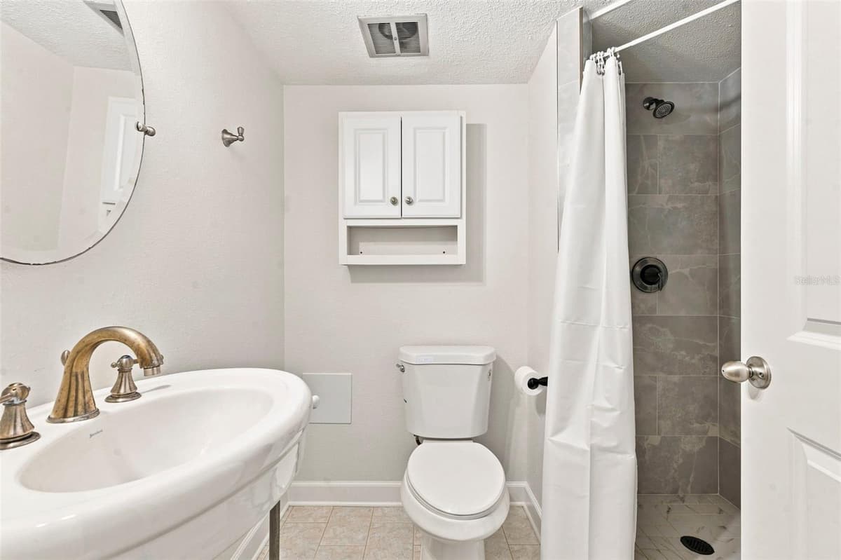 4435 1ST STREET — photo 9 of 17