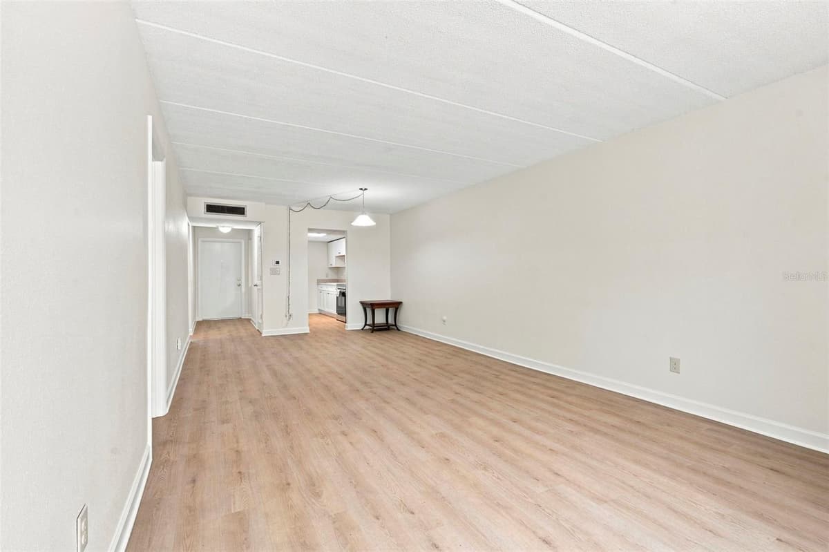 4435 1ST STREET — photo 13 of 17