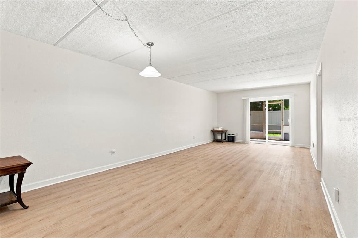 4435 1ST STREET — photo 12 of 17