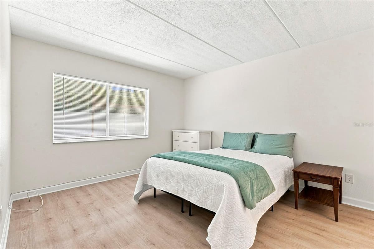 4435 1ST STREET — photo 7 of 17