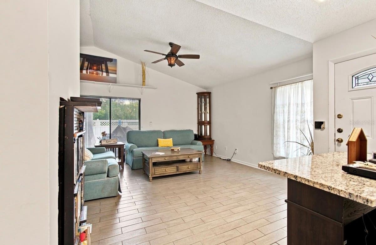 1932 GREGORY DRIVE — photo 13 of 66