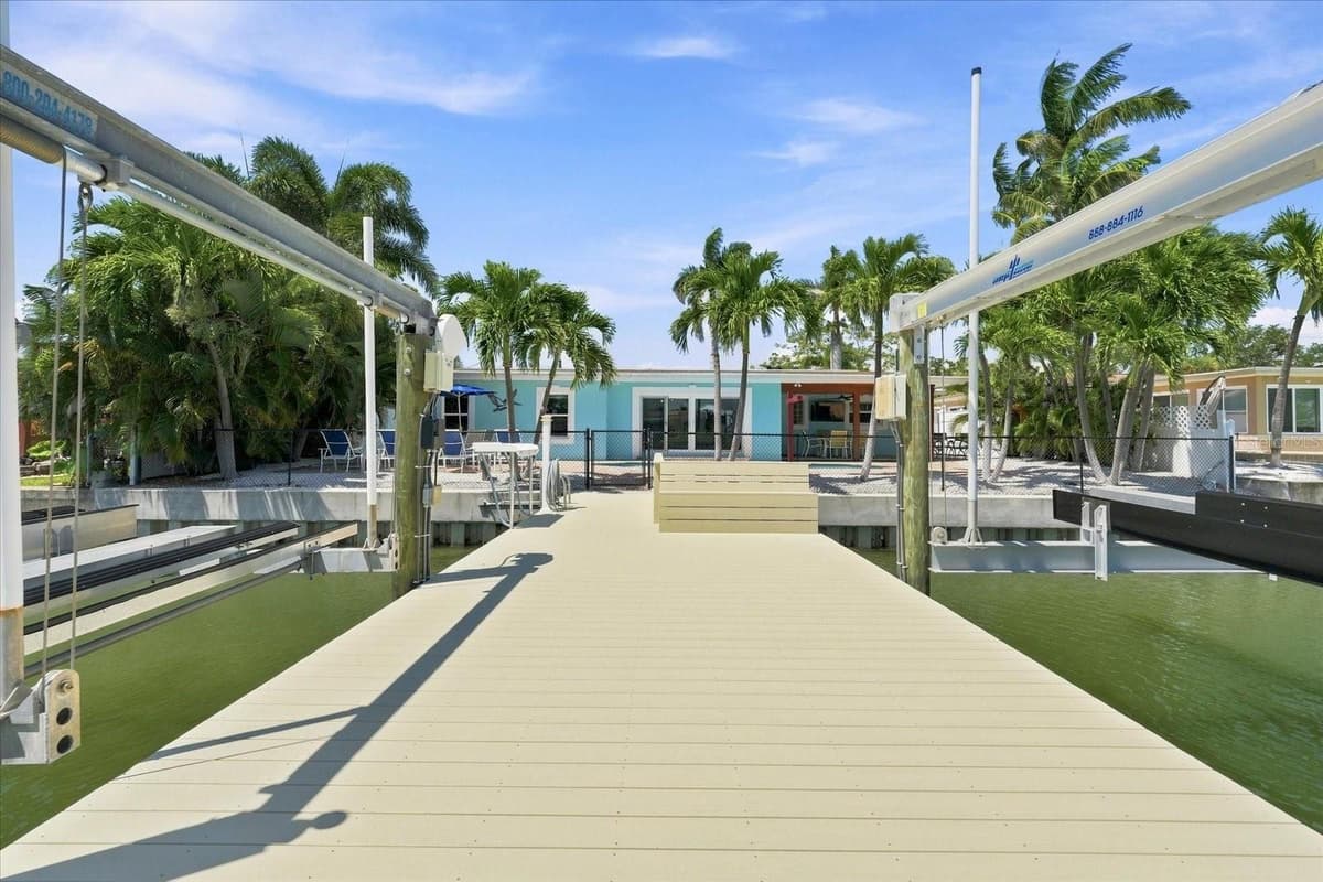 7852 CAUSEWAY BOULEVARD — photo 46 of 64