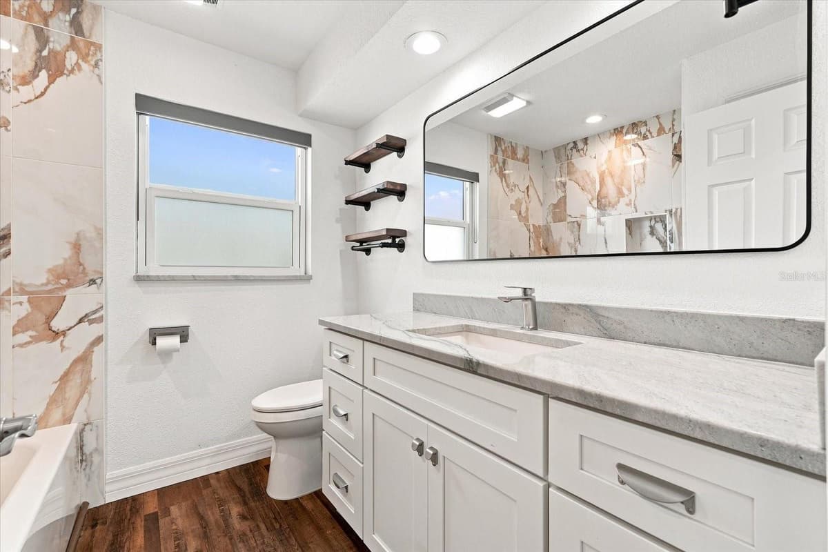 7852 CAUSEWAY BOULEVARD — photo 32 of 64
