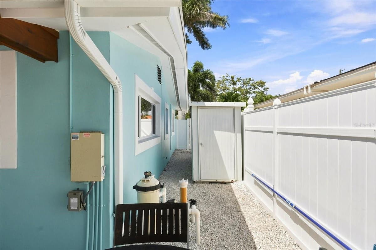 7852 CAUSEWAY BOULEVARD — photo 62 of 64