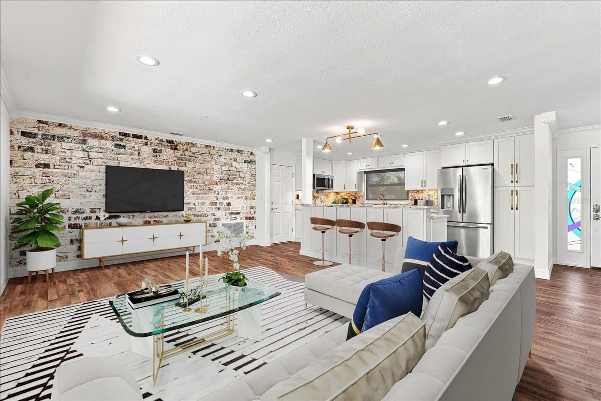 7852 CAUSEWAY BOULEVARD — photo 13 of 64