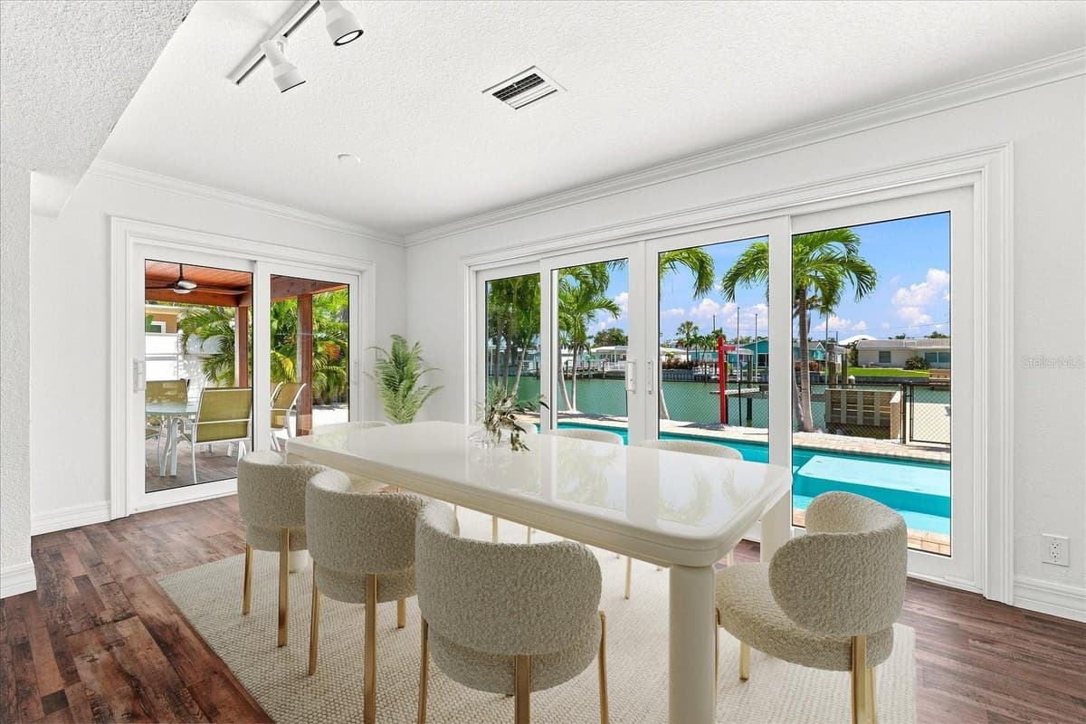 7852 CAUSEWAY BOULEVARD — photo 14 of 64