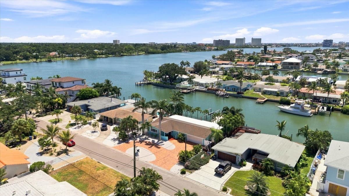 7852 CAUSEWAY BOULEVARD — photo 50 of 64
