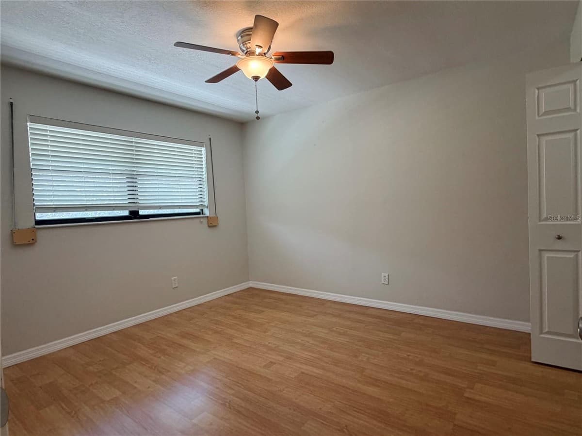 5920 80TH STREET — photo 17 of 40