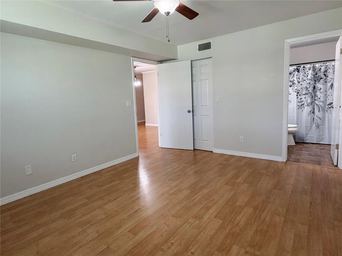5920 80TH STREET — photo 12 of 40