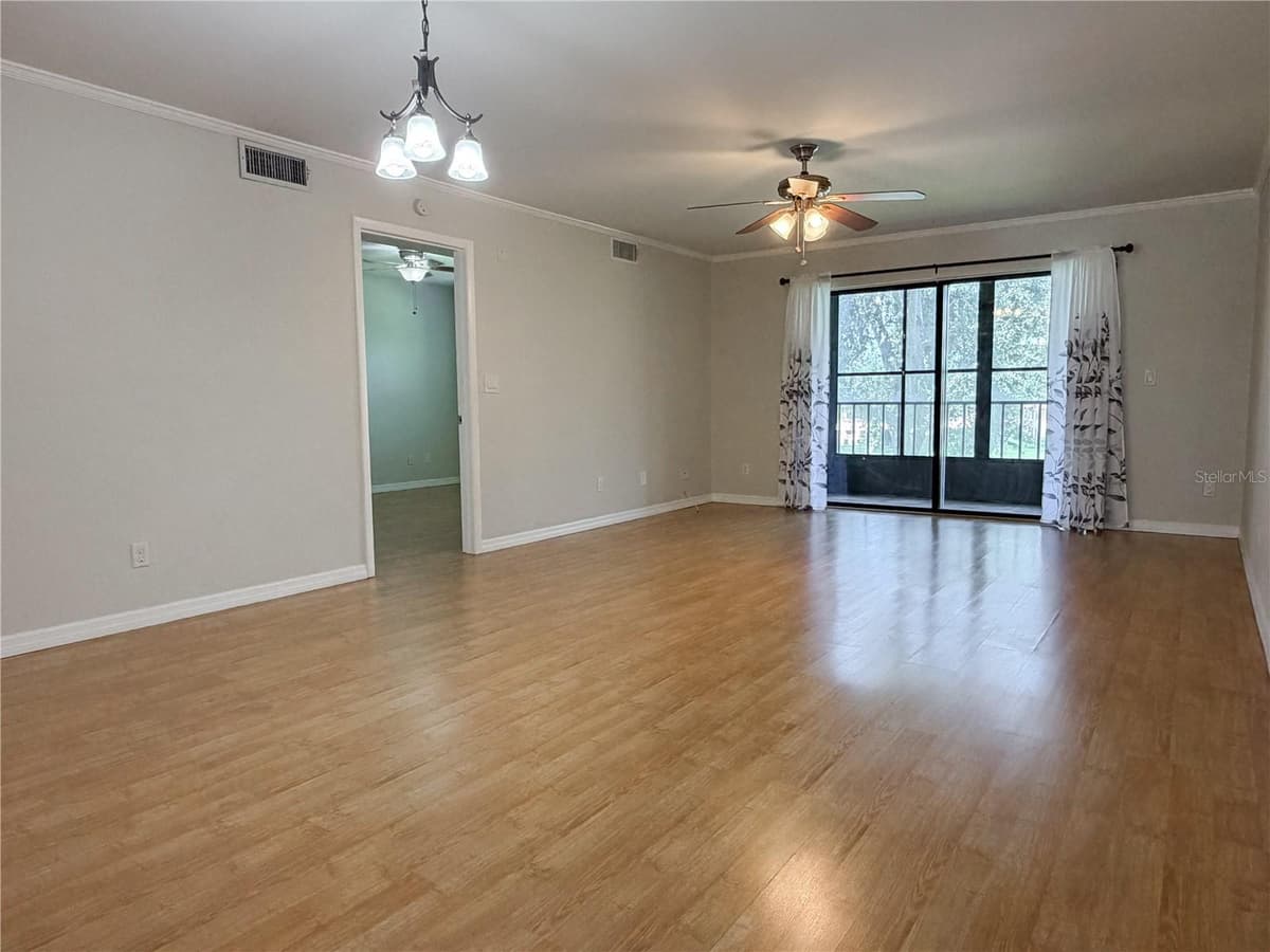 5920 80TH STREET — photo 3 of 40