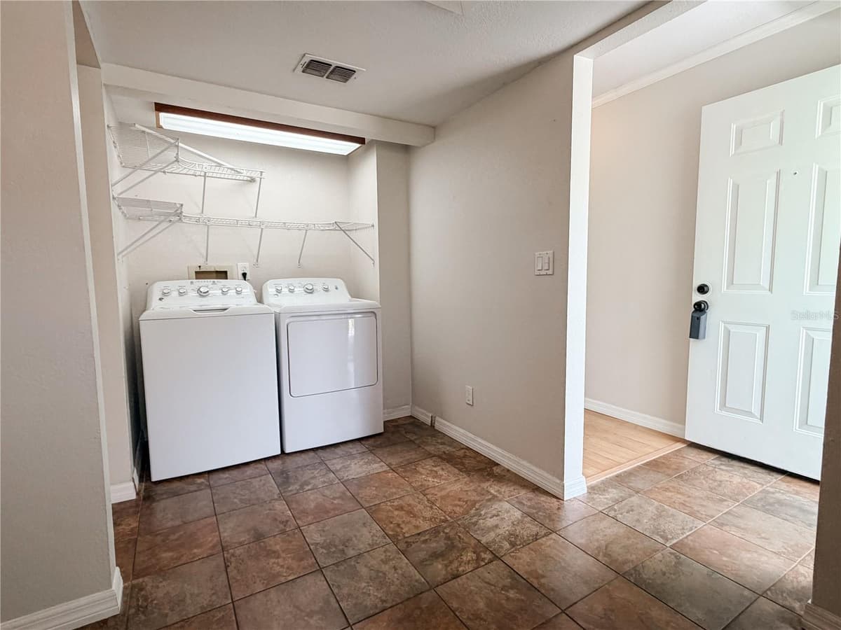 5920 80TH STREET — photo 19 of 40