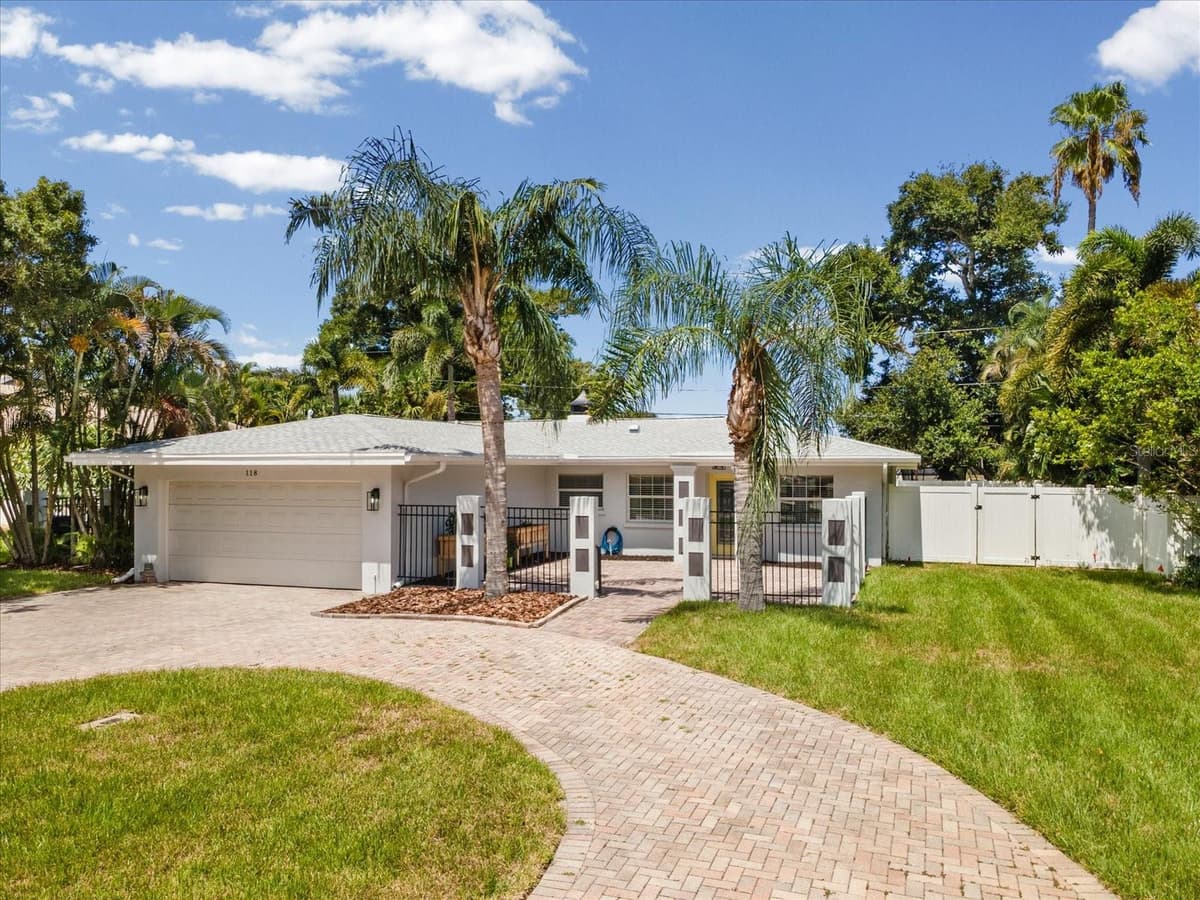 118 LIVE OAK LANE — photo 31 of 39